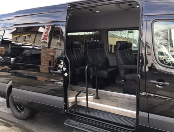 5 Tips for Finding Vans for Rent